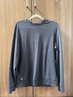 Vuori Long Sleeve Crewneck Sweatshirt